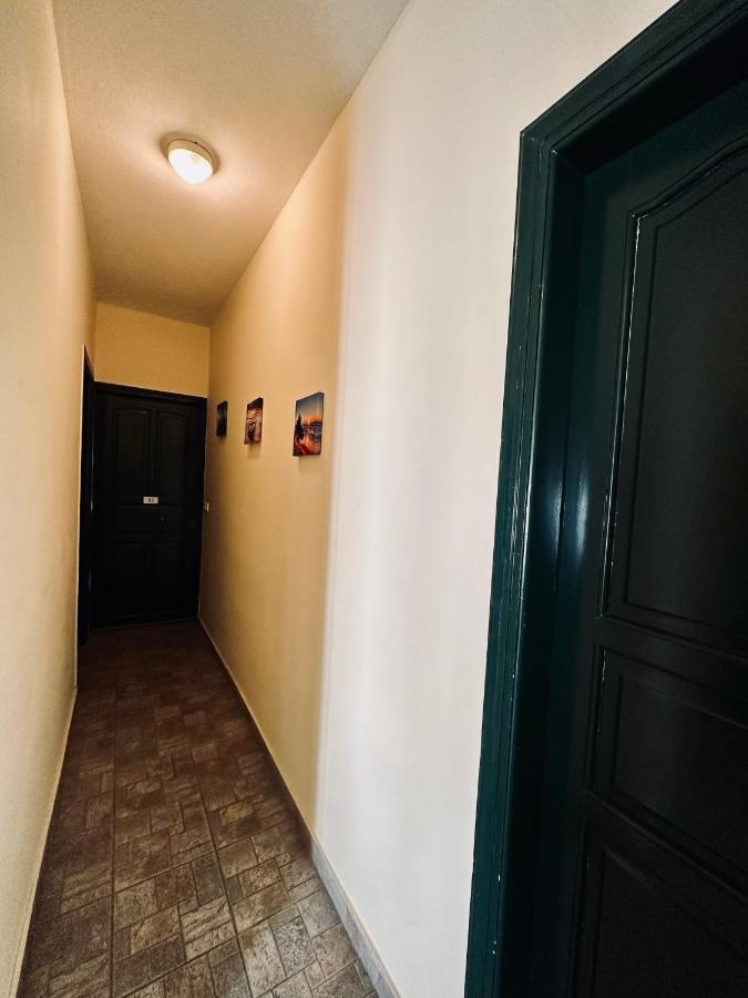Cozy Apartments Mc Queen Athens Exterior photo
