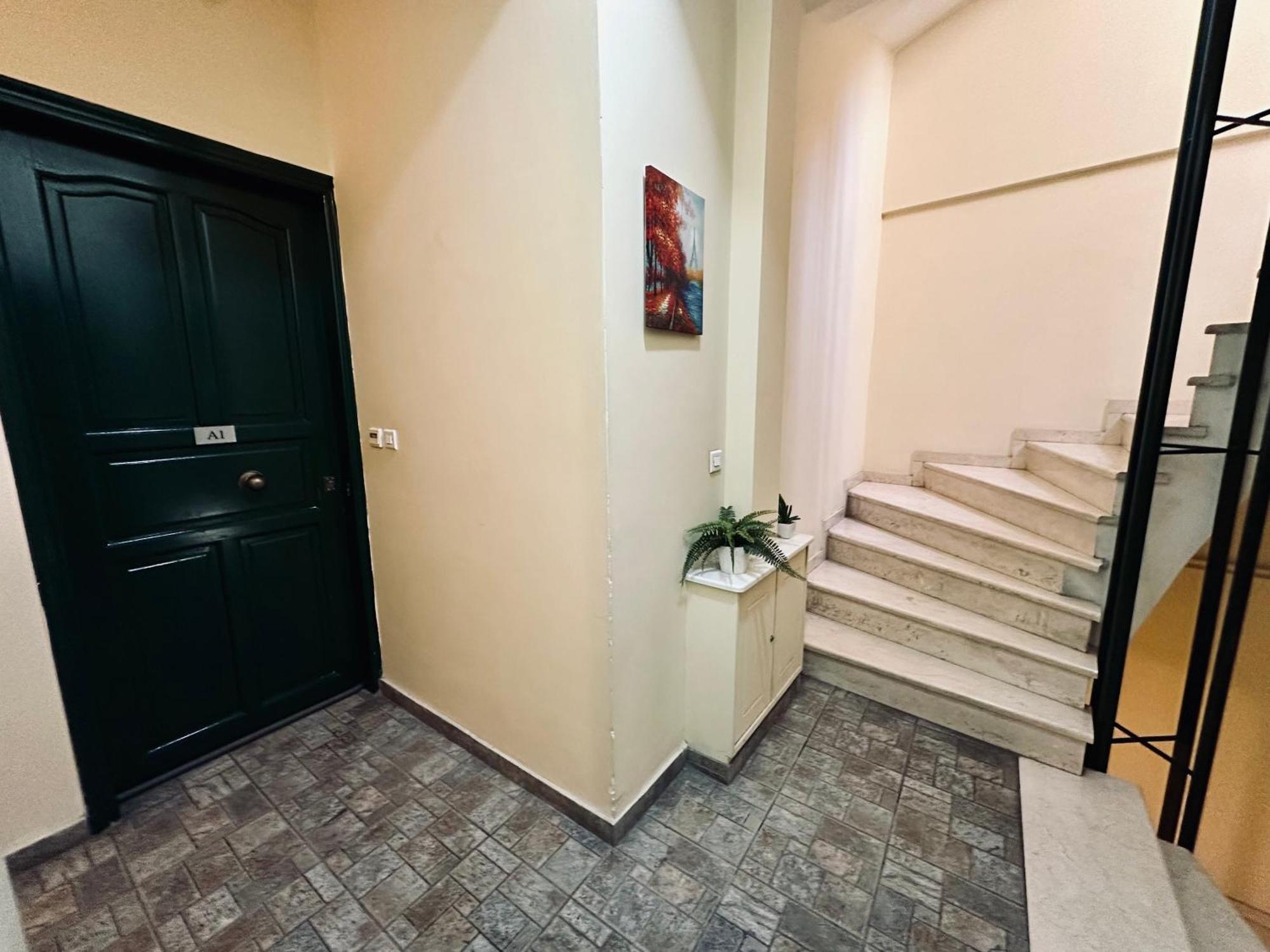 Cozy Apartments Mc Queen Athens Exterior photo